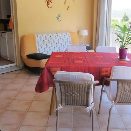 Bel F2 Proche Et Commerces Apartment *