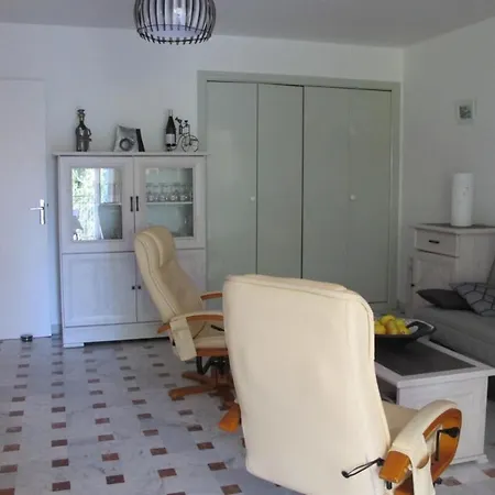 Bel F2 Proche Et Commerces * Saint-Raphael (Var)